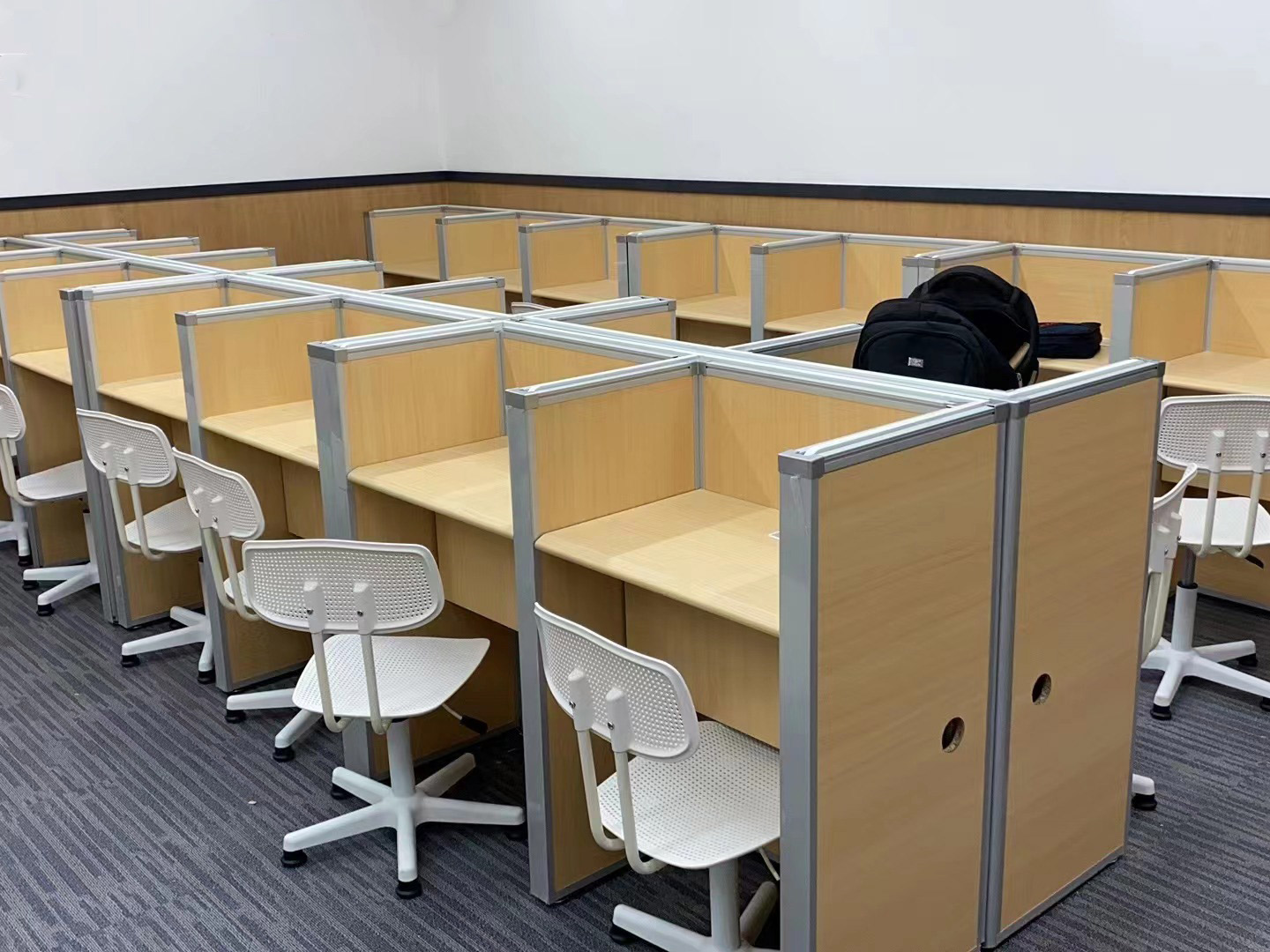 新東方教育科技集團(tuán)-廣州20個(gè)教學(xué)區(qū)