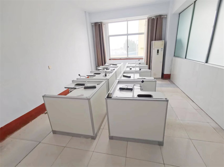 山東陽春啤酒有限公司升降屏風品酒桌實驗室