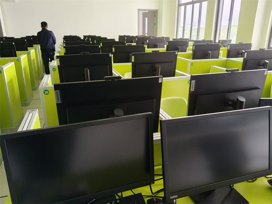 上海外國語大學語音教室