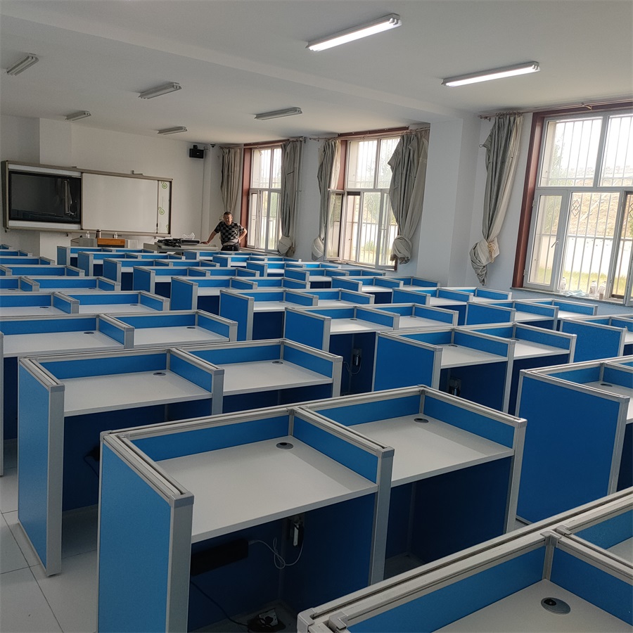 紅慶梁煤礦升降屏風(fēng)考試桌 (3)