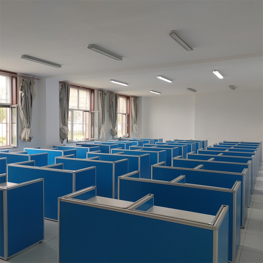 紅慶梁煤礦升降屏風(fēng)考試桌 (4)