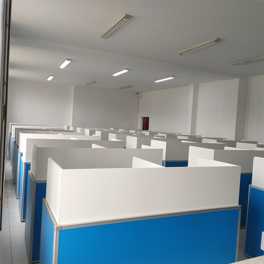 紅慶梁煤礦升降屏風(fēng)考試桌 (6)