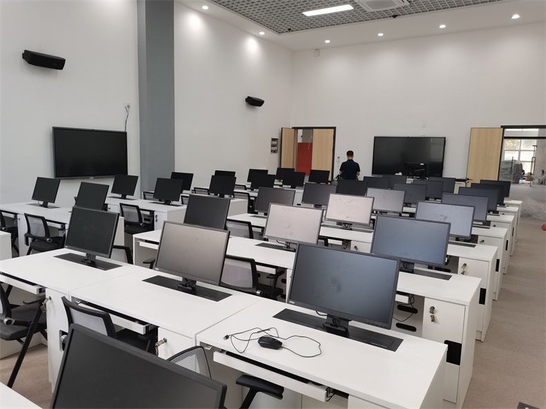 深圳職業技術學院多媒體教室